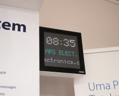 Synchronised Clock Systems